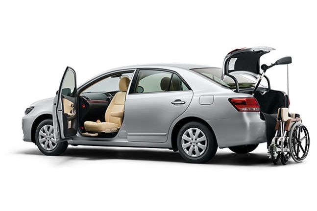 1.8X“Lパッケージ”(2WD)助手席回転スライドシート車“Bタイプ”