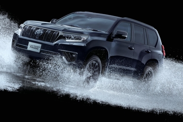 特別仕様車TX“Lパッケージ・Black Edition”(2.8Lディーゼル車7人乗り)