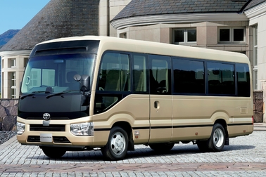 EX(29人乗り・6AT)ボディカラーはベージュメタリック〈4R4〉