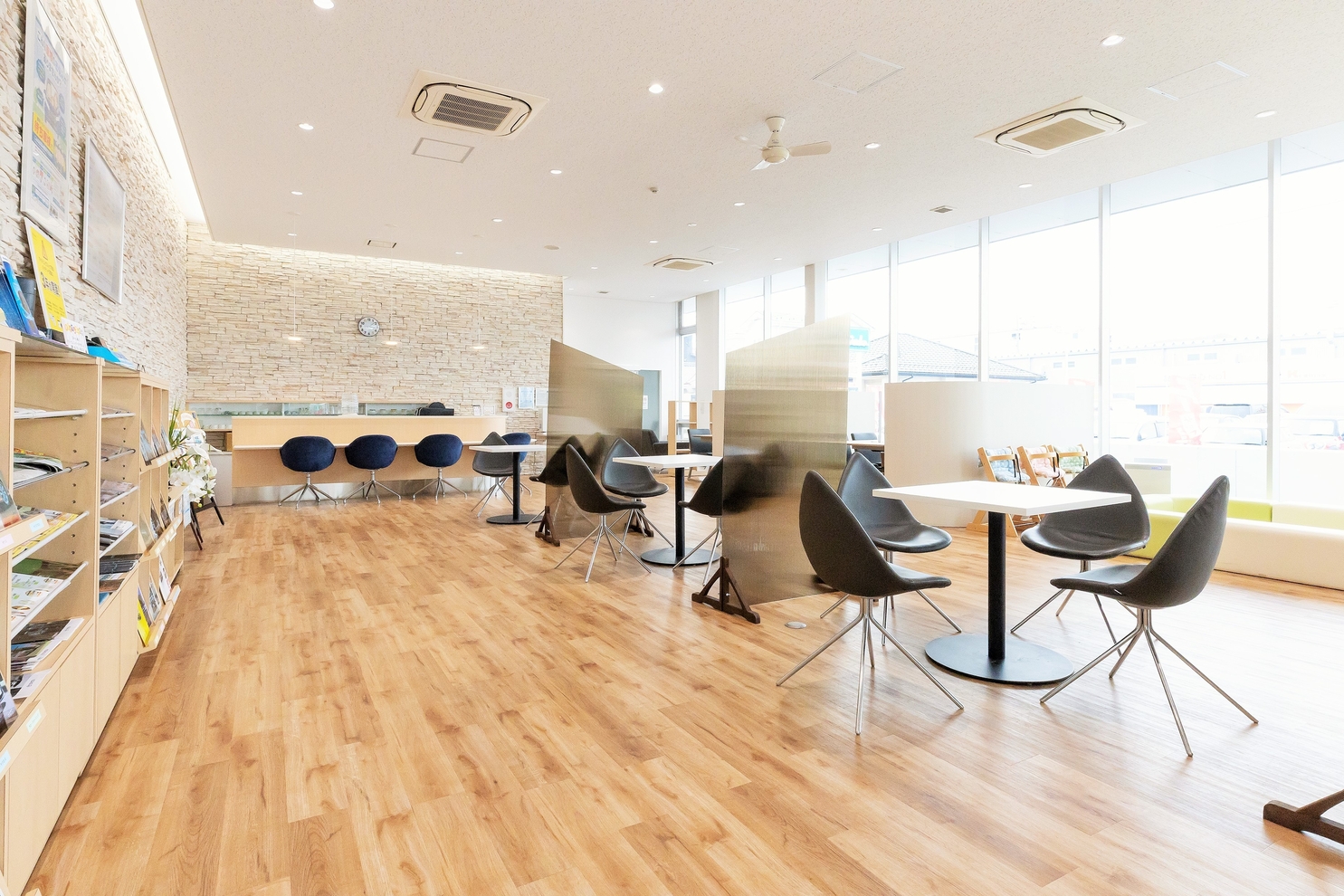 11 店舗内観