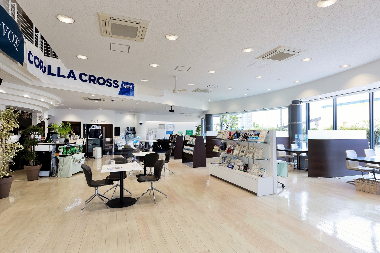 23 店舗内観