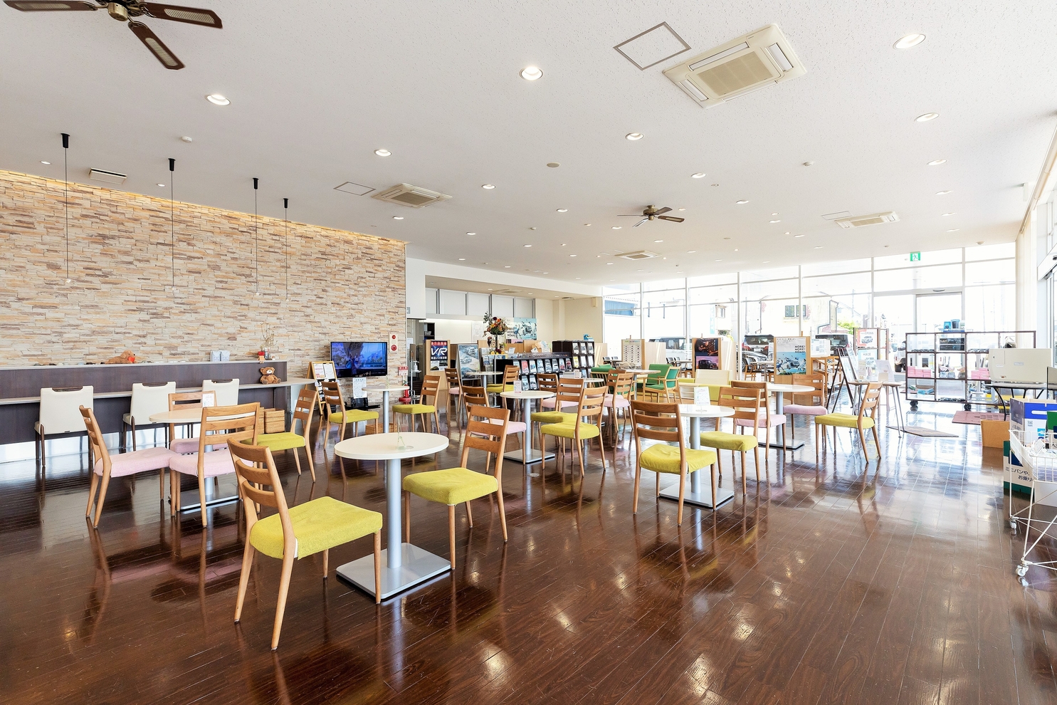 42 店舗内観