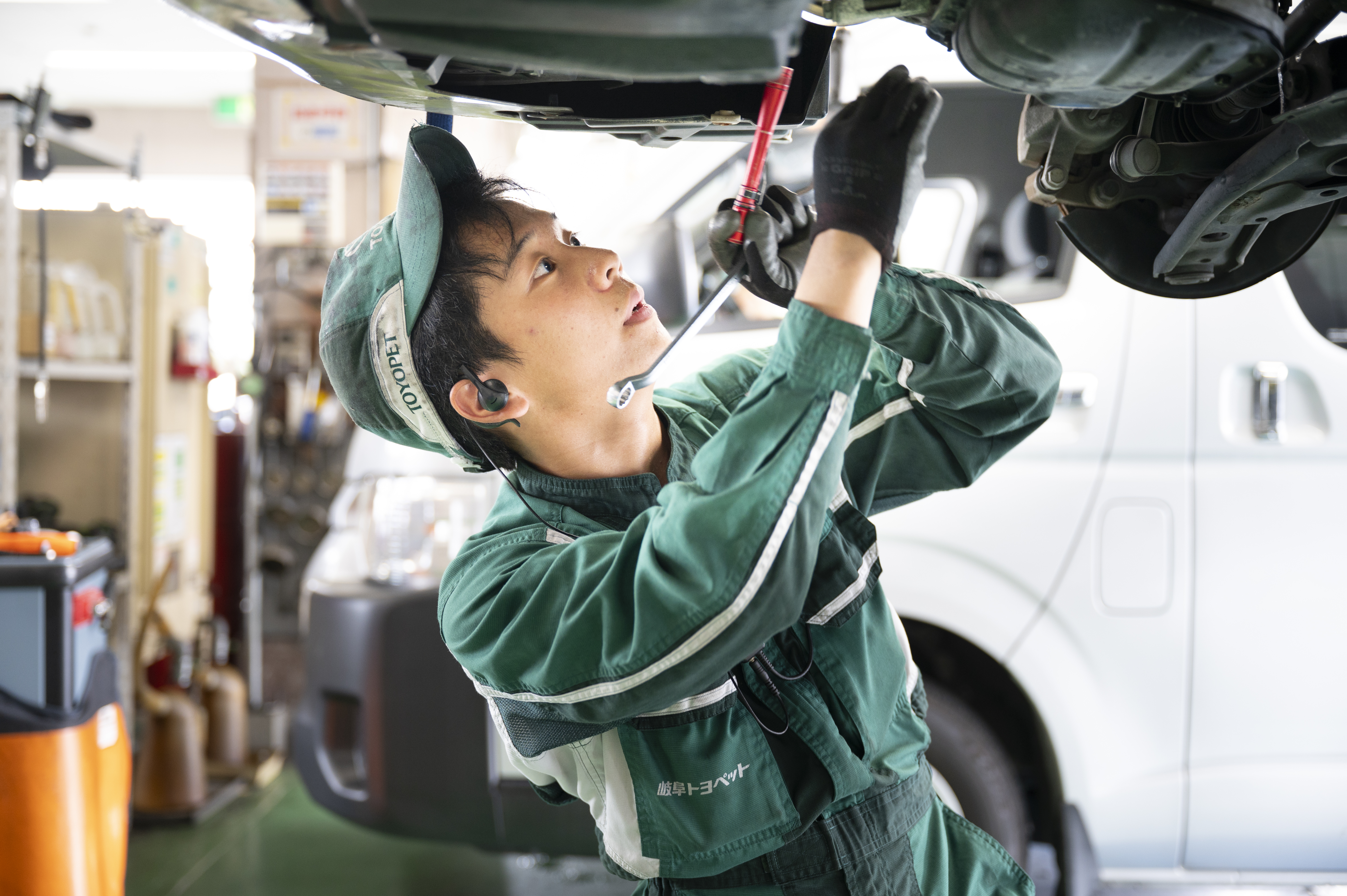 車のメンテナンス方法は？自身でできる項目・プロに任せるべき項目を 